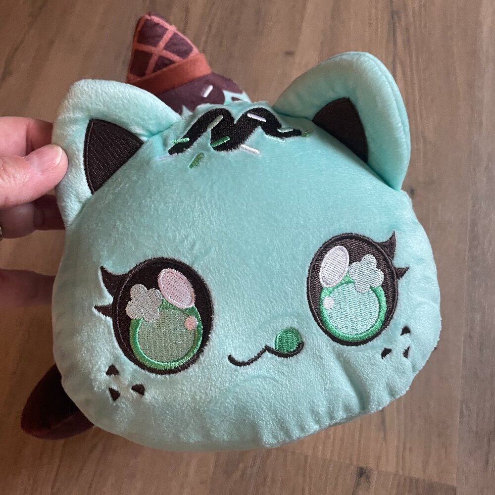 Aphmau MeeMeows Ice Cream Limited Edition Mint Chocolate Chip Cat Plush Large10"